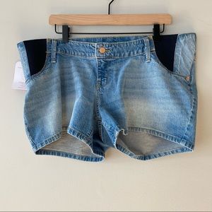 NWT Isabel Maternity Side Panel Midi Jean Short
